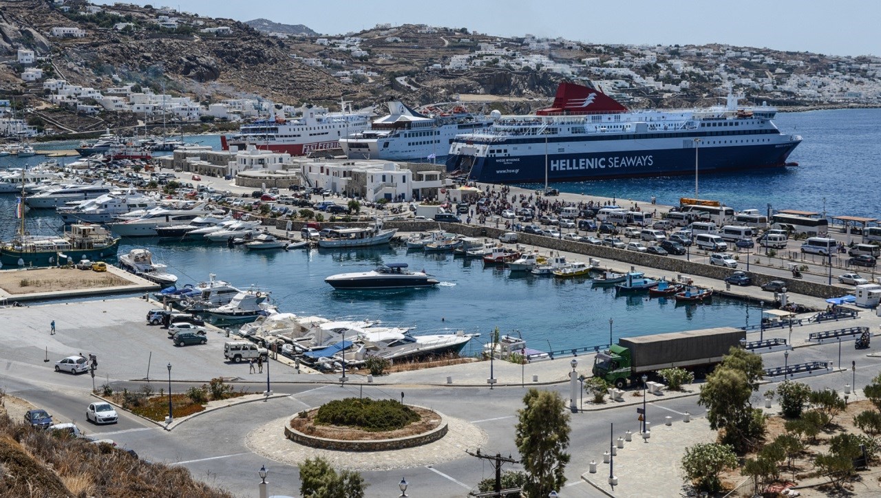 Kalafatis to Mykonos Port Private Transfer